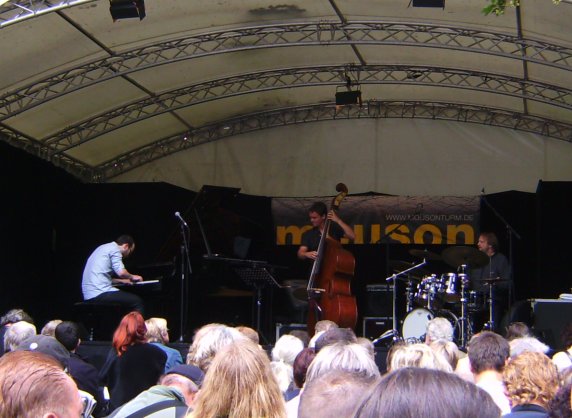 Frankfurt: Jazz im Museum 2011, Yaron Herman Trio (1)